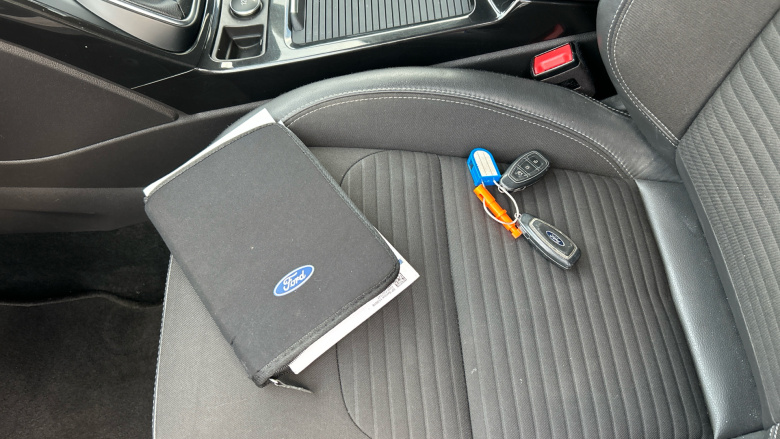 Ford Kuga 2.0 TDCi Titanium Edition 5dr 2WD Diesel Estate